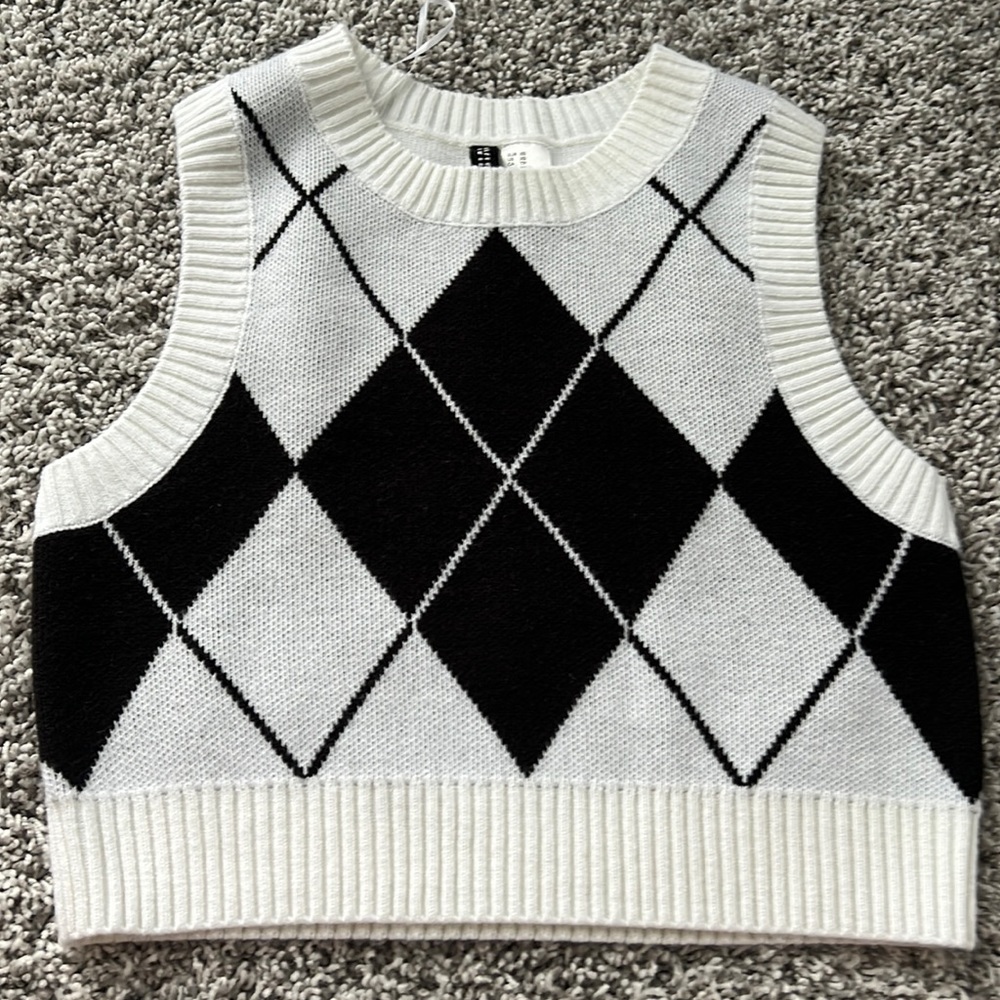 Argyle blue black and white crop top